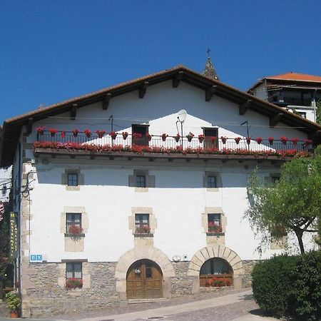 Hostal Ezkurra Kültér fotó